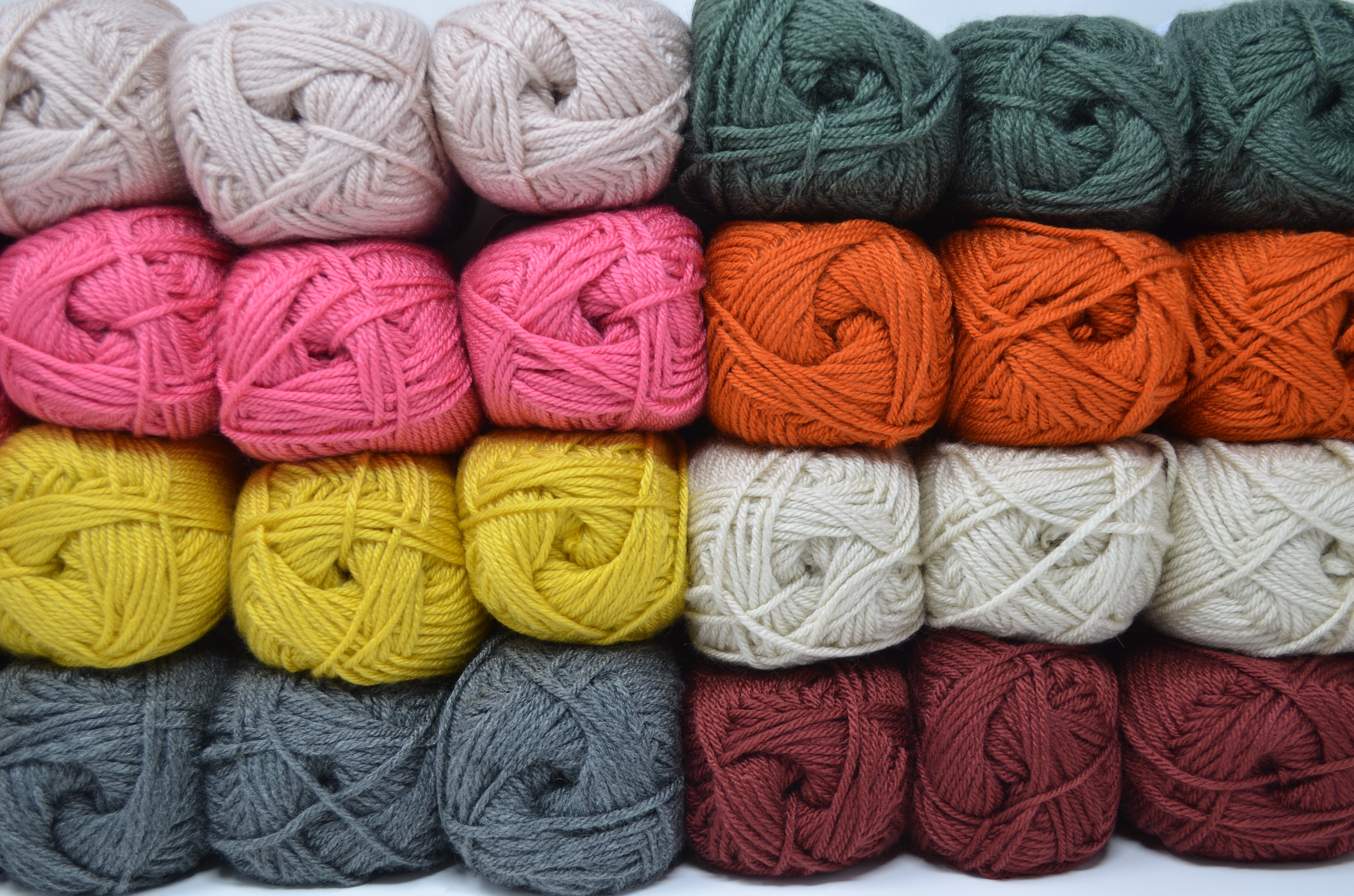 Lion Brand - Basic Stitch Anti-Pilling (Worsted Weight)