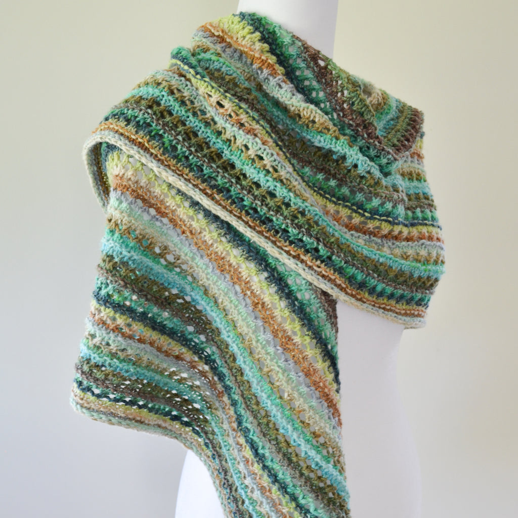 Cerulean shawl knitting pattern crescent shawl noro tsubame yarn