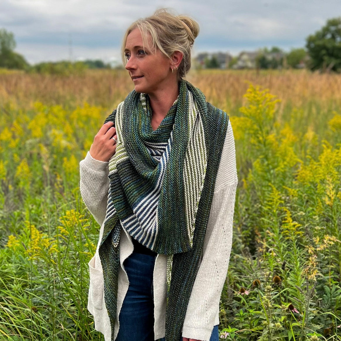 New Lizzy Knits Knitting Pattern: The Happy Days Shawl