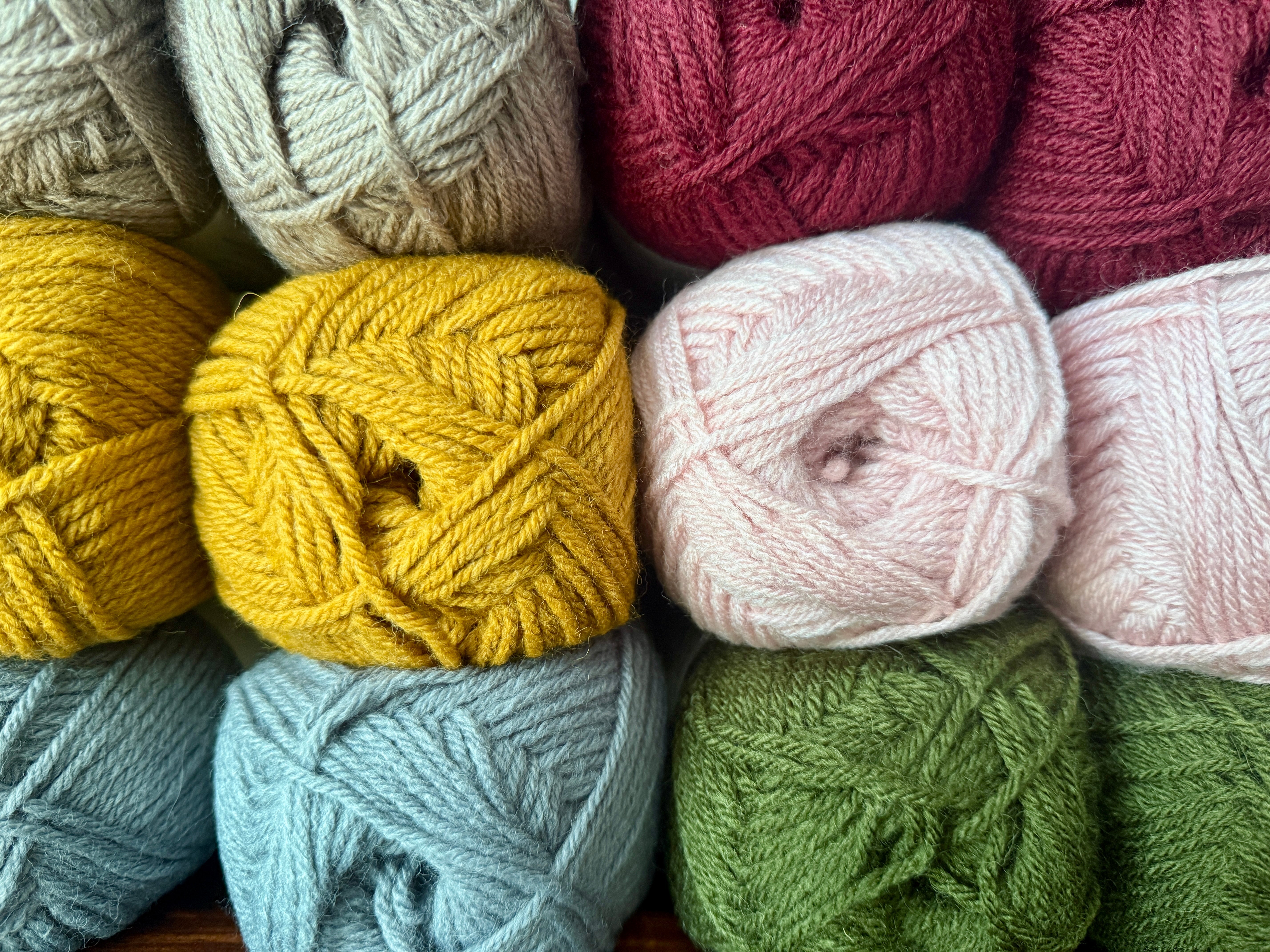 Lion Brand - Wool Ease DK (DK Weight)