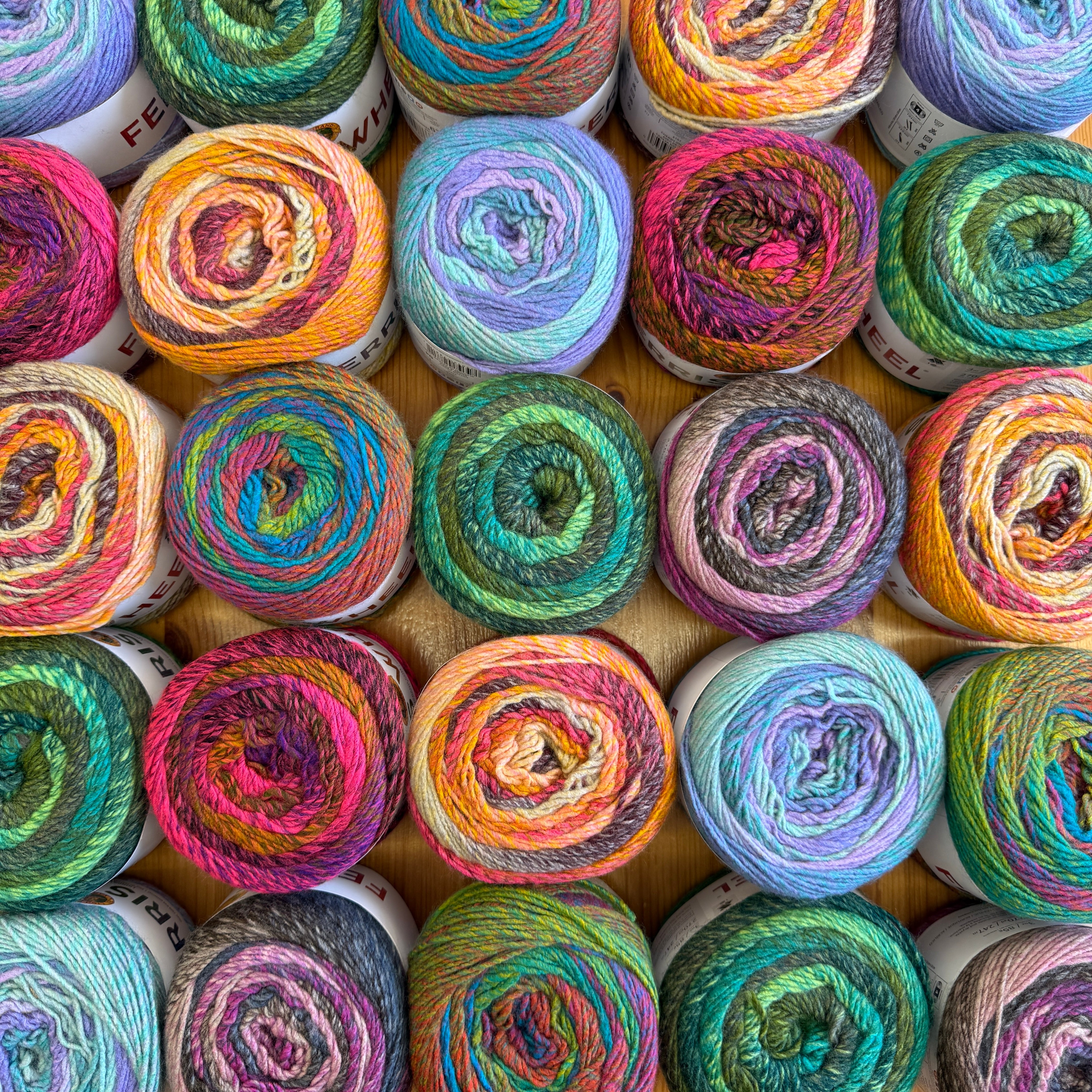 Lion Brand - Ferris Wheel (Worsted Weight)
