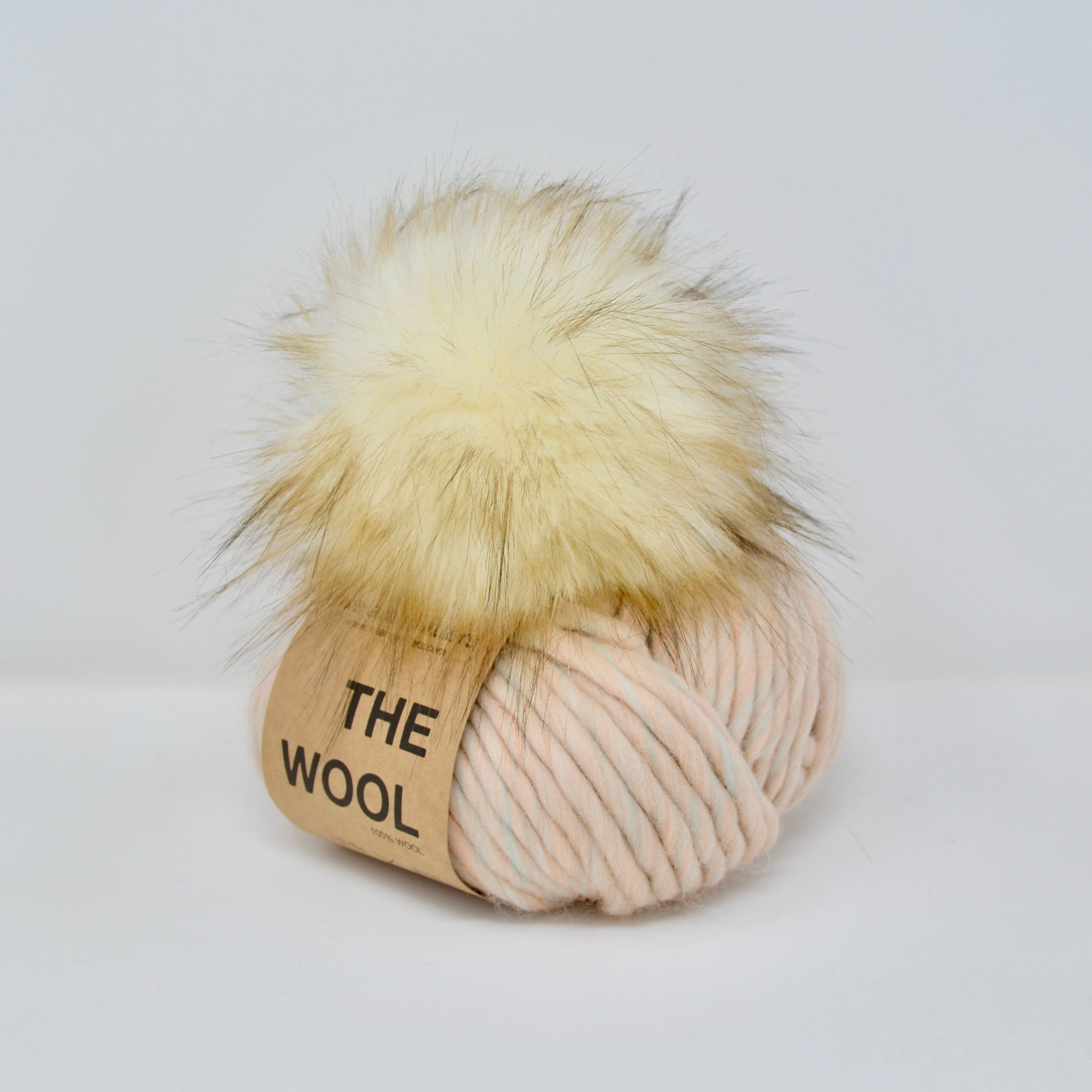 Super Bulky Skein + Pom Kit (#skylovers/Toasted Marshmallow)