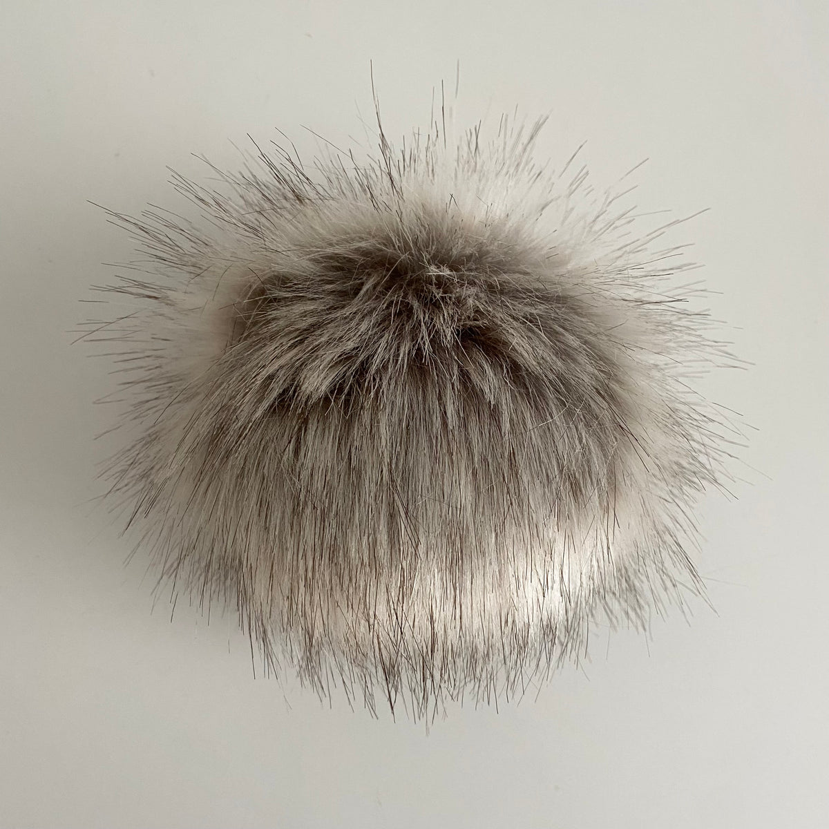 SMOKE luxury faux fur pom pom