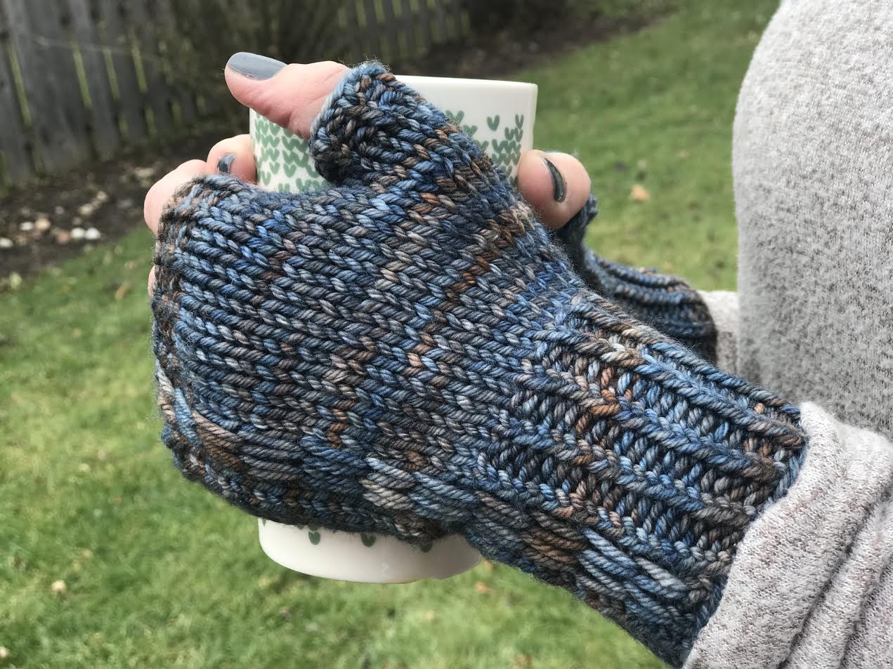 Cassiopeia Mittens and Fingerless Gloves Pattern