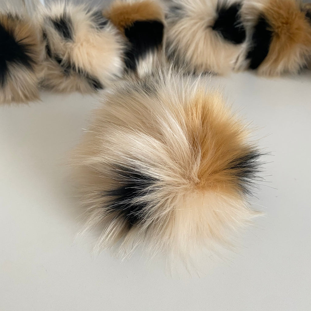 MEGAN luxury faux fur pom pom