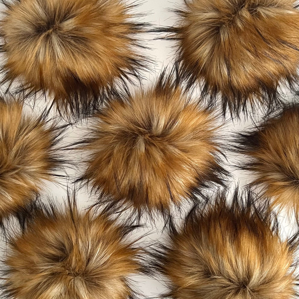 KODIAK luxury faux fur pom pom