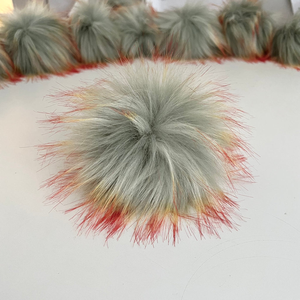 FIRE FOX luxury faux fur pom pom