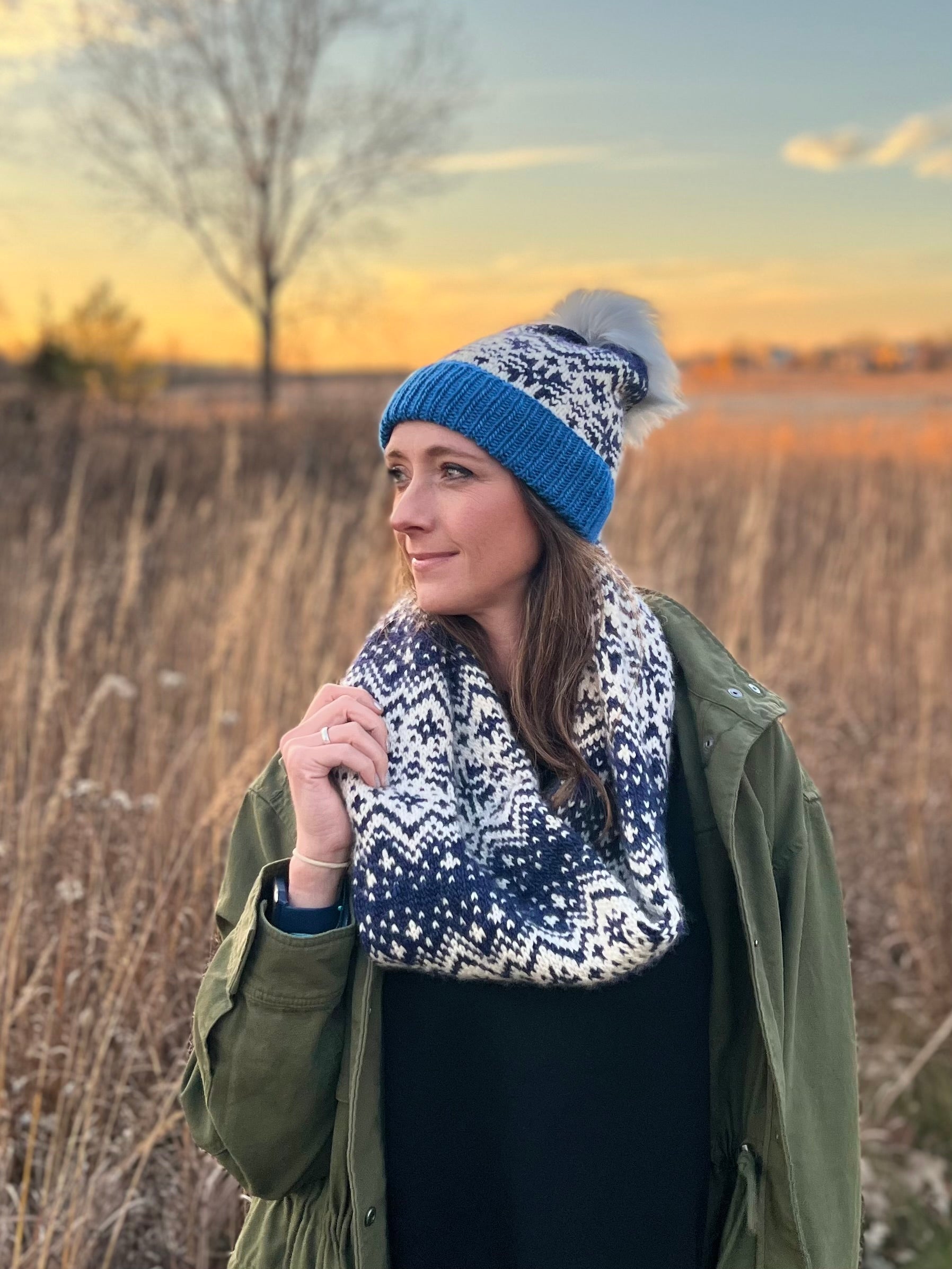 Suzy Snowflake Cowl Pattern