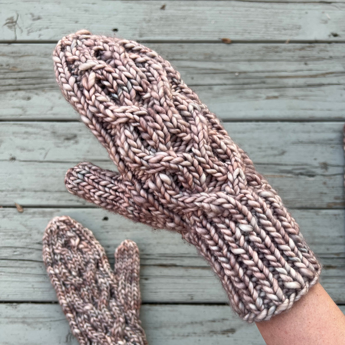 Wintergreen Mittens Pattern – Three Birds Yarn Studio