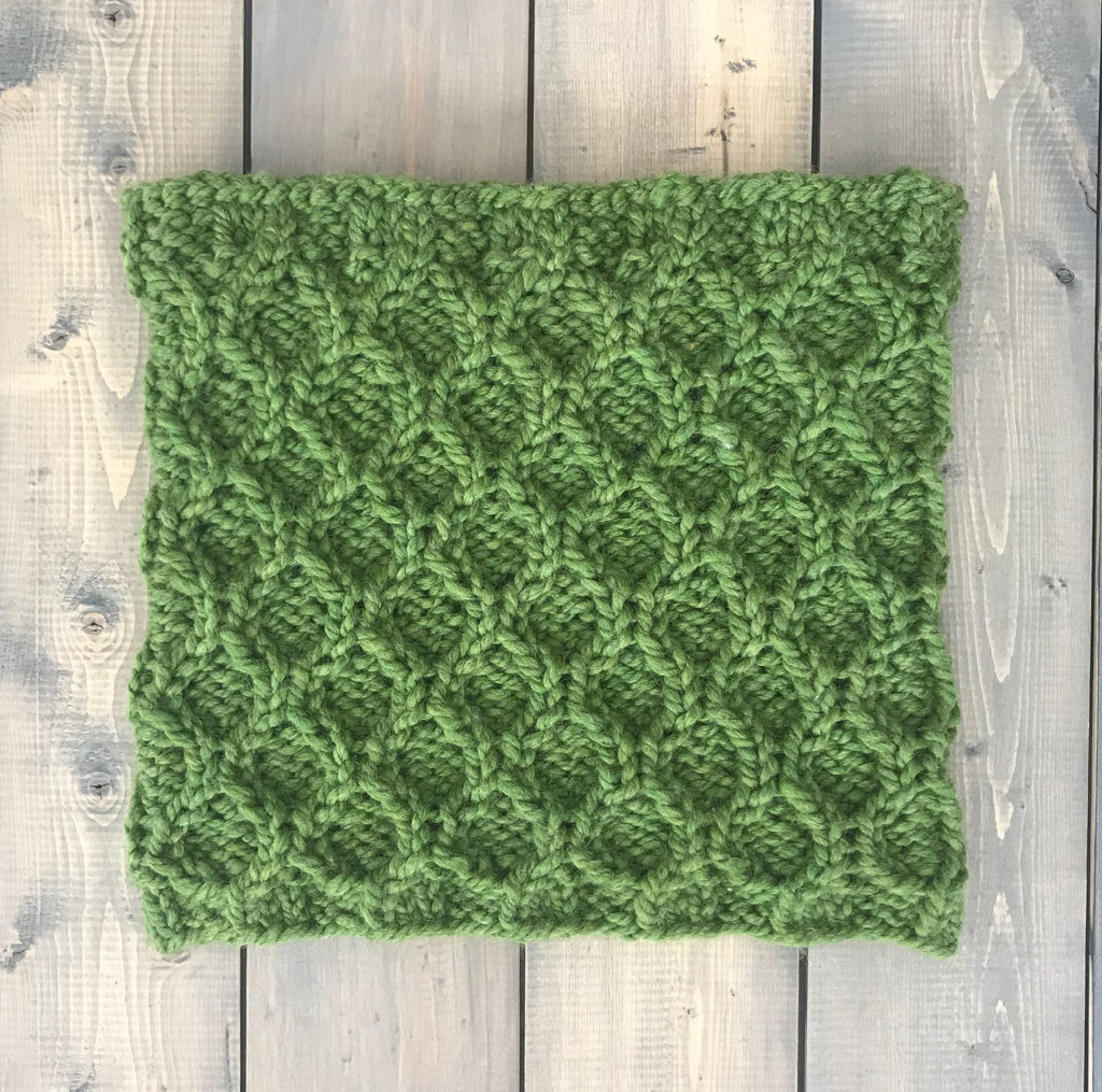 Busy Bee Cowl Pattern