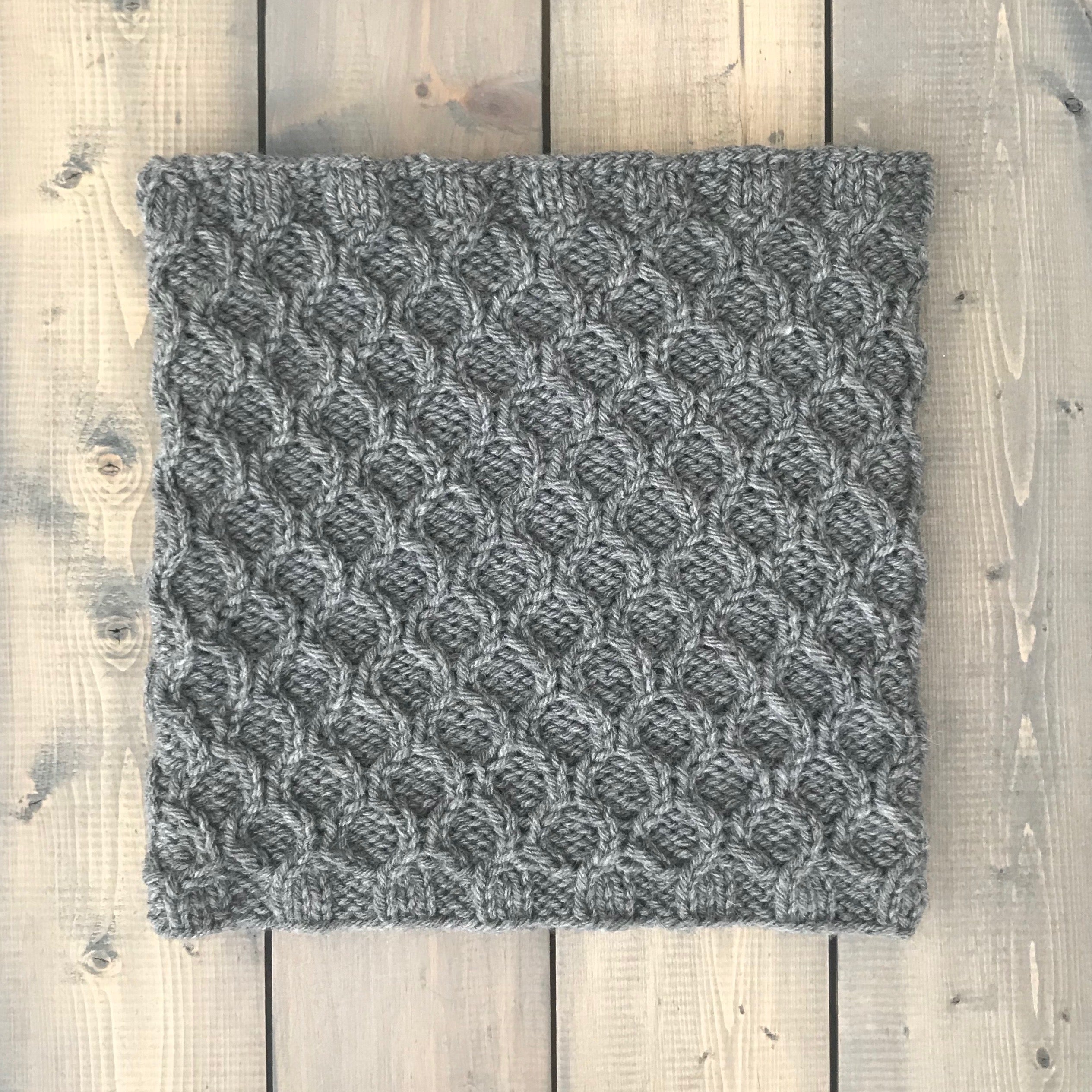 Busy Bee Cowl Pattern