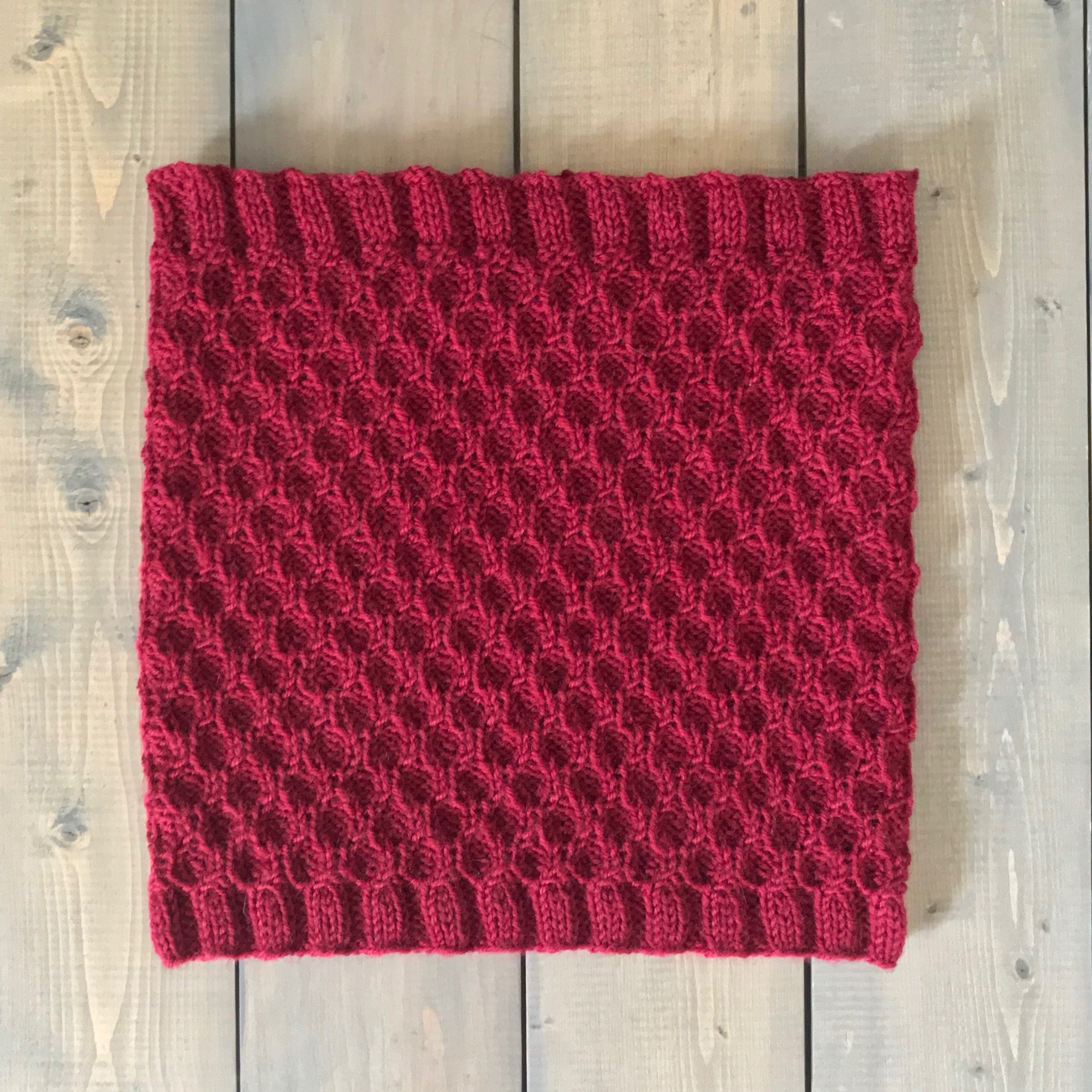 Busy Bee Cowl Pattern