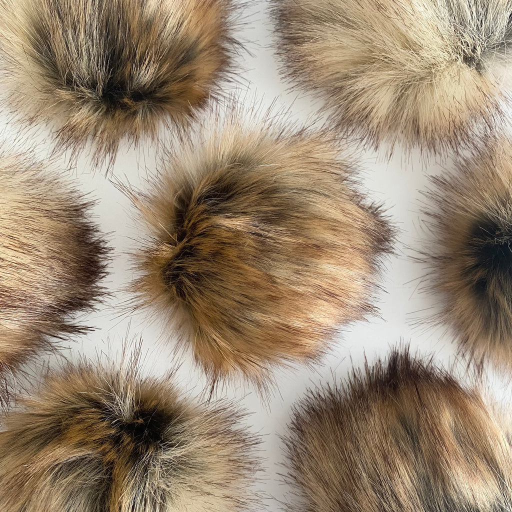 CHESTNUT luxury faux fur pom pom